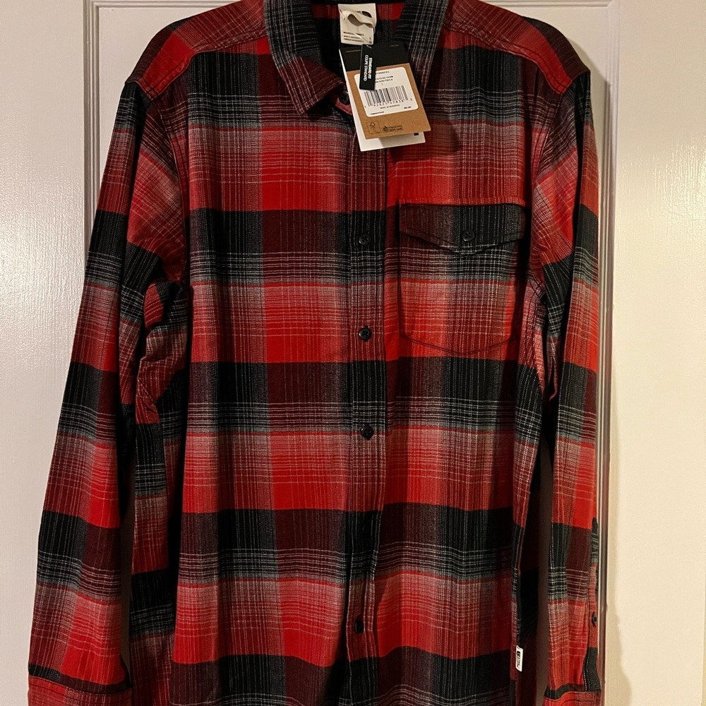 NWT Red and Black North Face Plaid Flannel - Picture 3 of 5